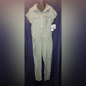 DKNY girls jumper. NWT.   Size XL (14/16)